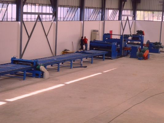 La norma ha tagliato alla linea di lunghezza, macchina laminata a caldo del palo leggero dell'acciaio dolce per 6m 8m 14m